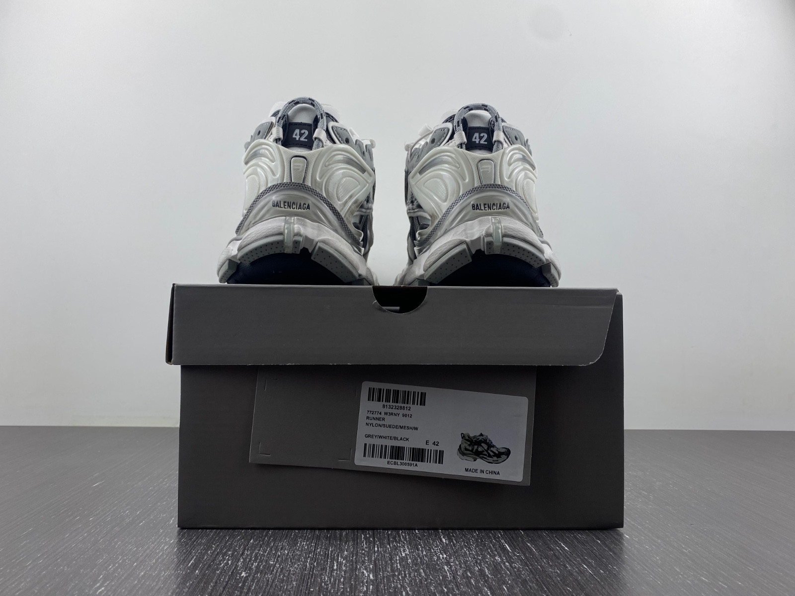 Ba*len*cia*ga runner sneaker in grey/white/black