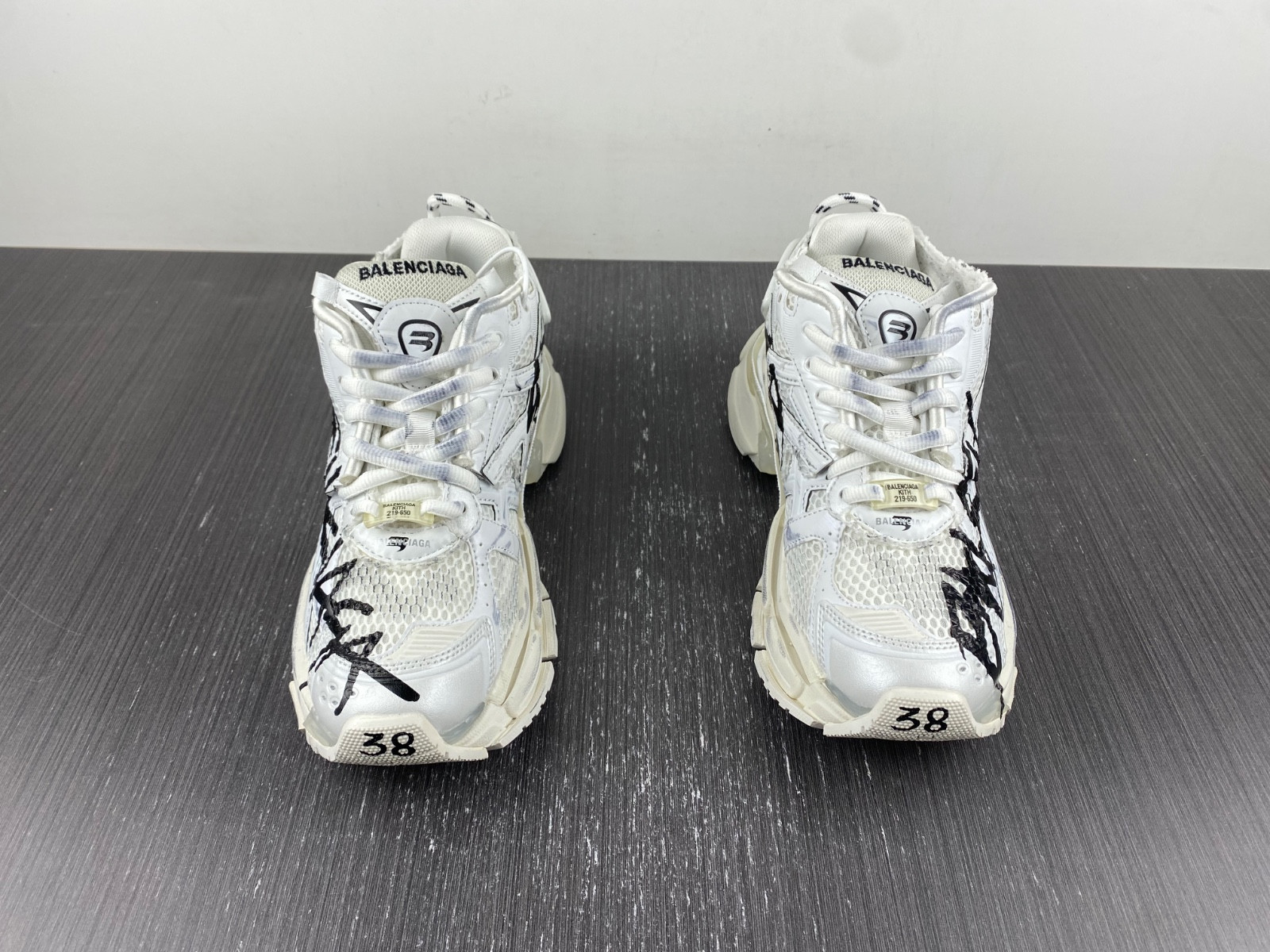 Ba*len*cia*ga runner sneaker
