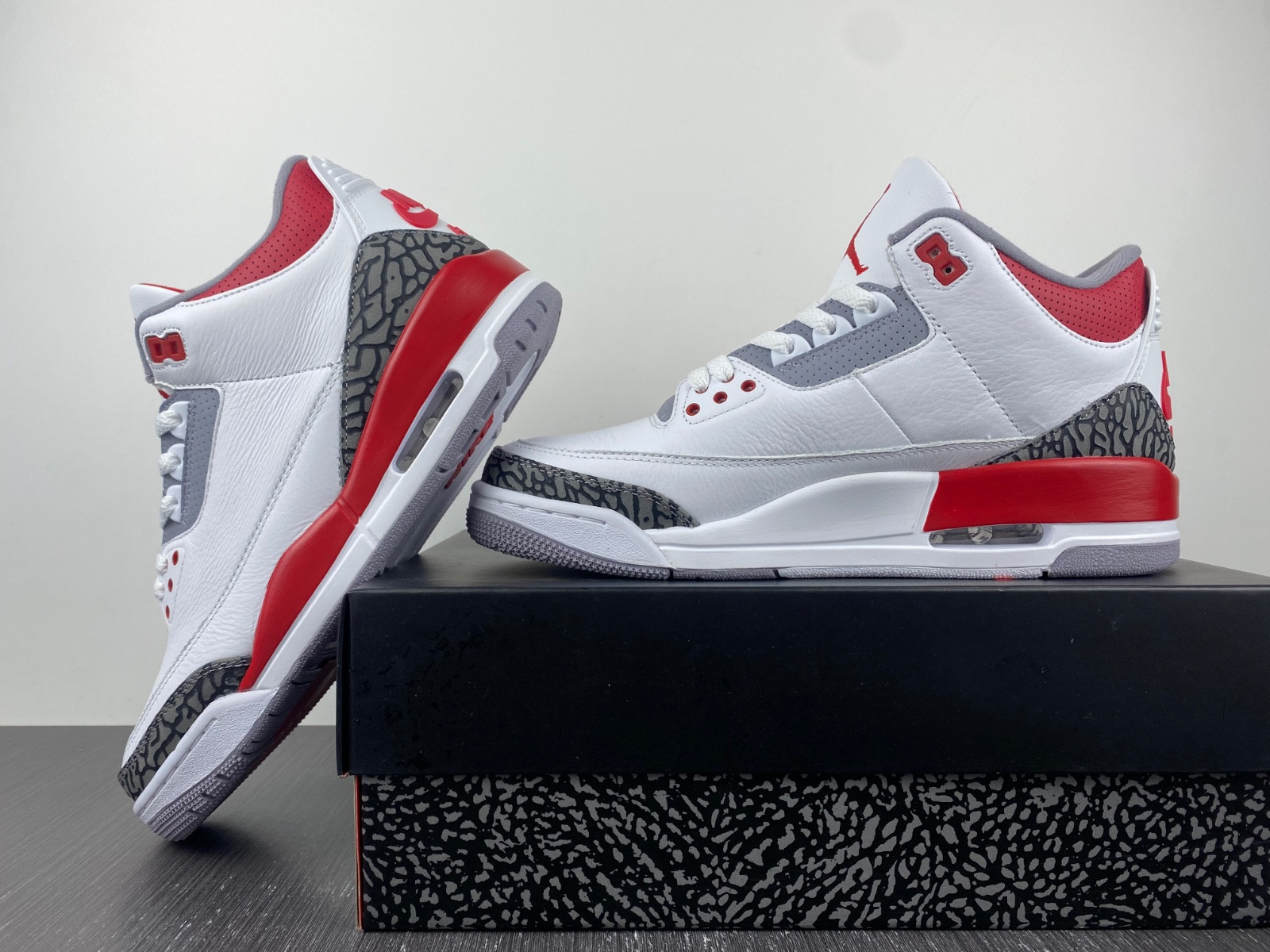 air jordan 3 og fire red 2022 dn3707-160