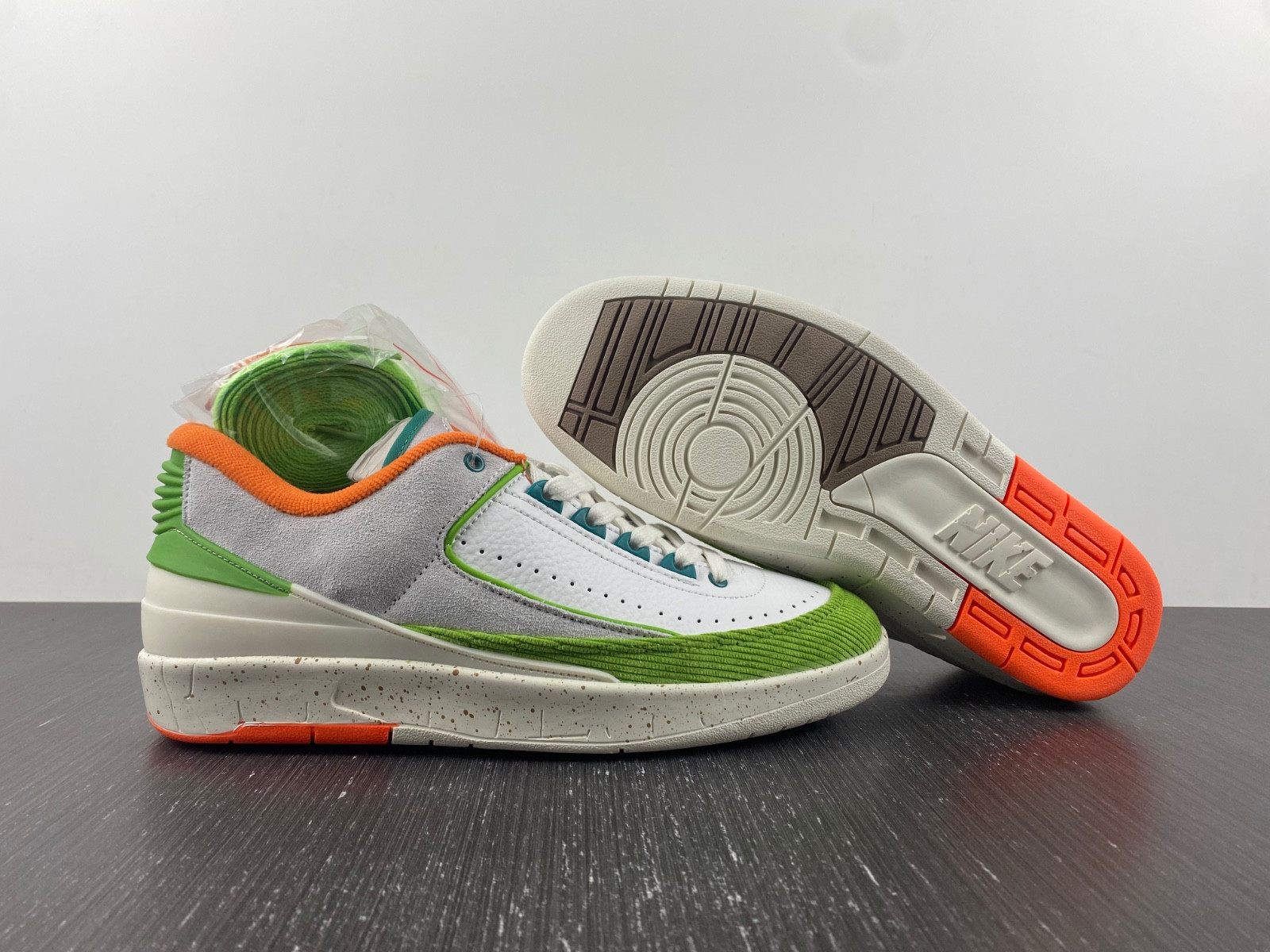 jordan 2 retro low titan (w) - dv6206-183