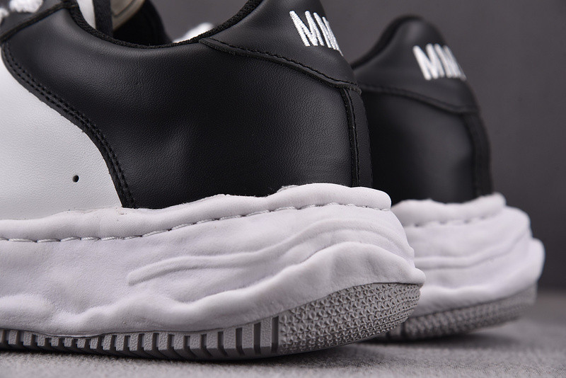 mmy sneaker 0049