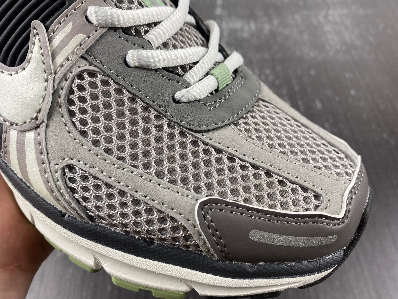 nike zoom vomero 5 cobblestone light stone fb8825-001