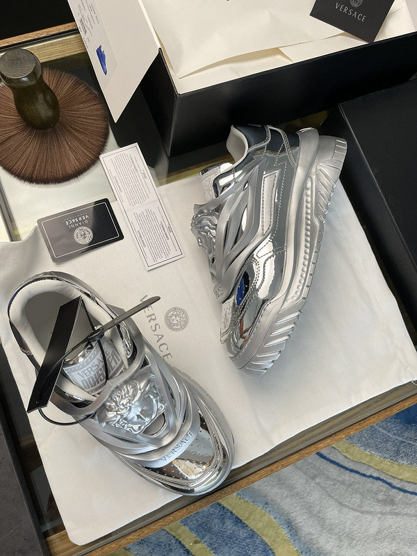 vesace sneakers