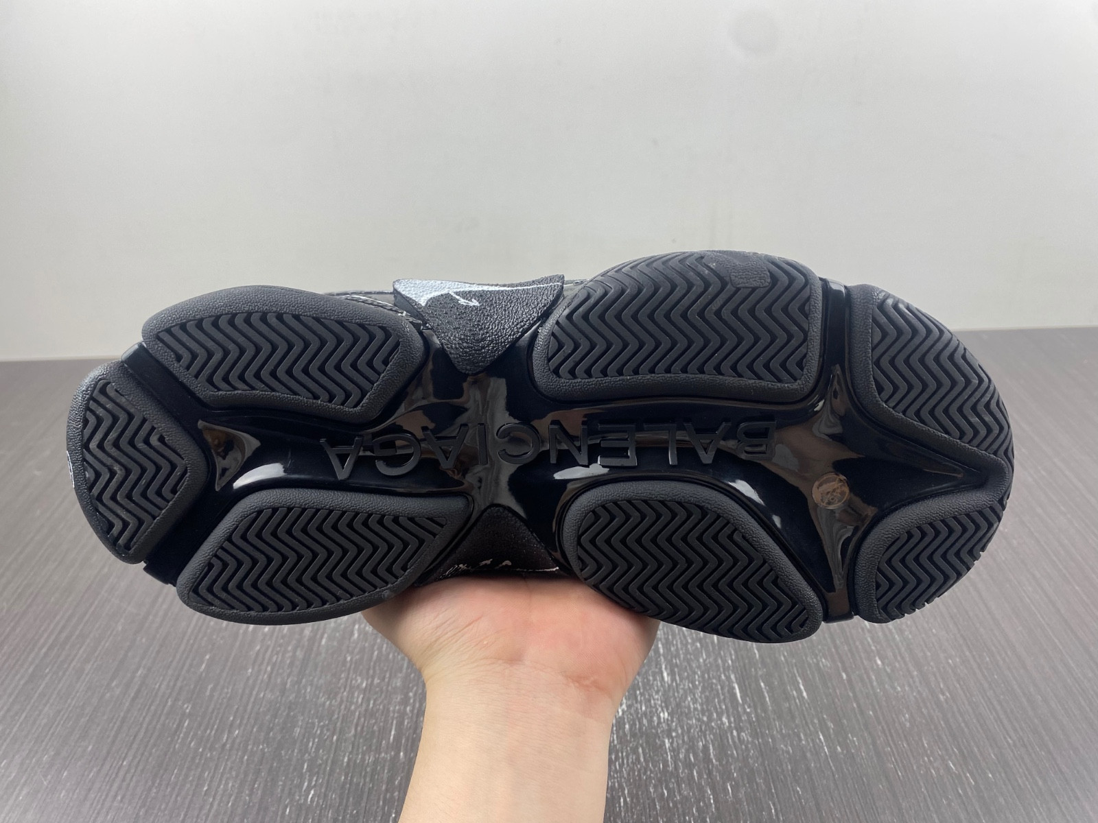 Ba*len*cia*ga triple s sketch black