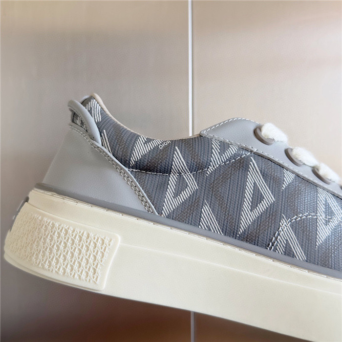 D*or b33 sneaker