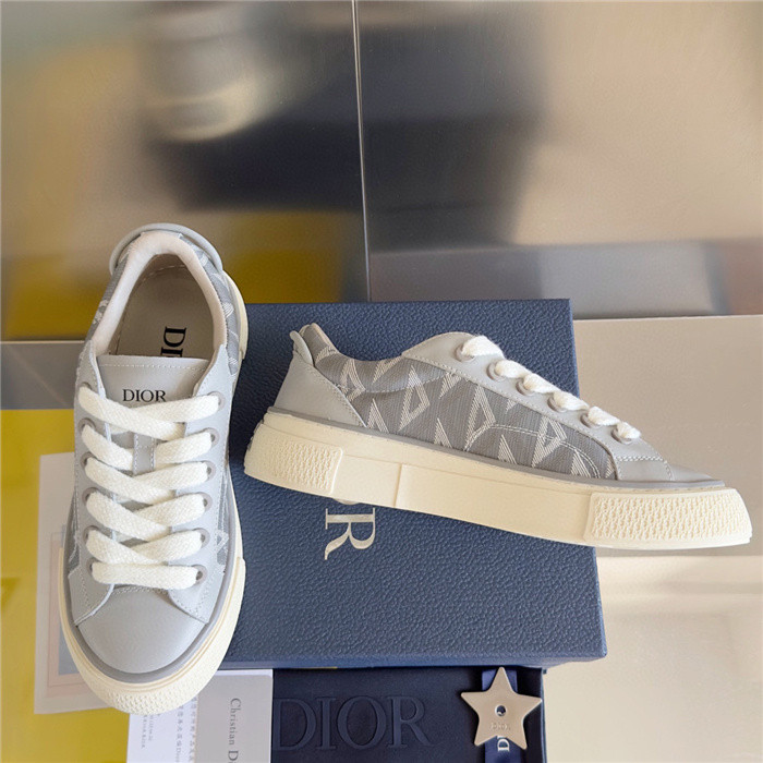 D*or b33 sneaker