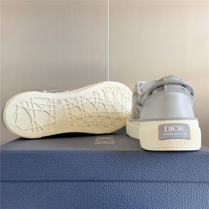 D*or b33 sneaker
